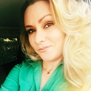 Meet your Posher, Lorena